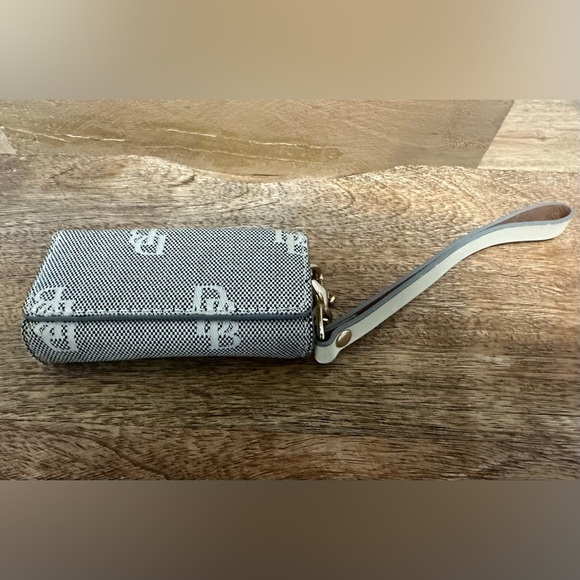 Vintage Dooney and Bourke Lipstick Case Wristlet EUC - Picture 1 of 6